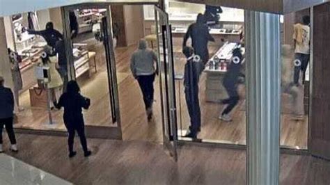 ohio louis vuitton robbery|robbery in kenwood ohio.